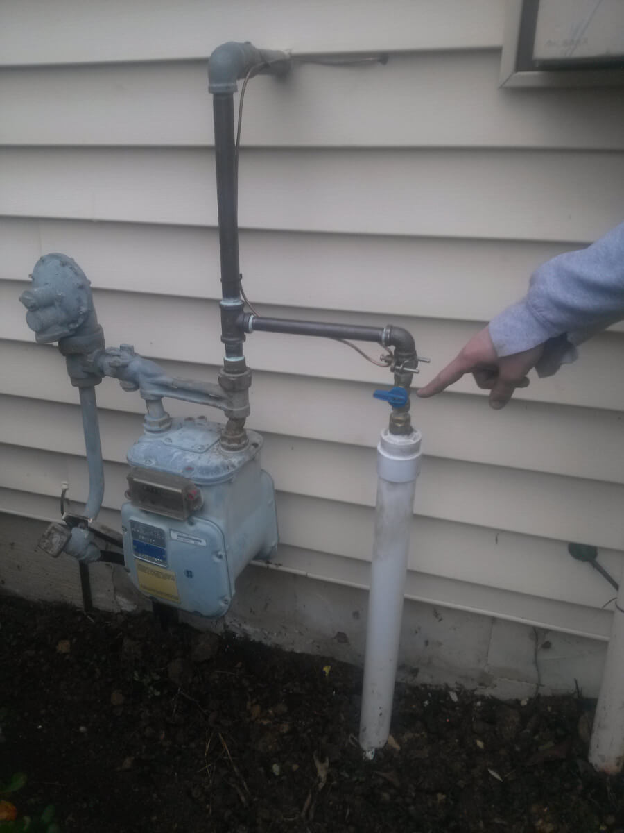 Gas Pressure Test Kansas City 64110-John the Plumber